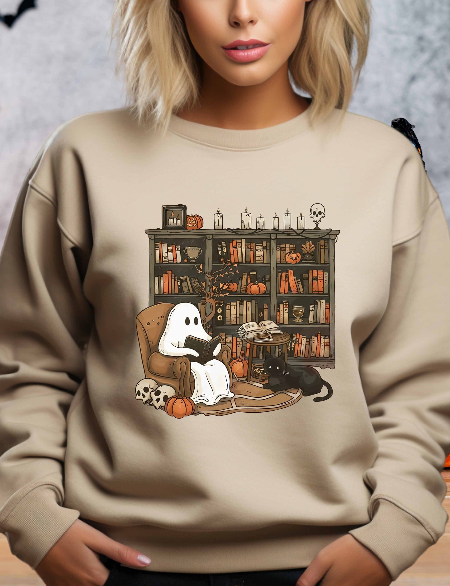 Halloween Ghost Reading Book In a Library - Sweatshirt/Hoodie