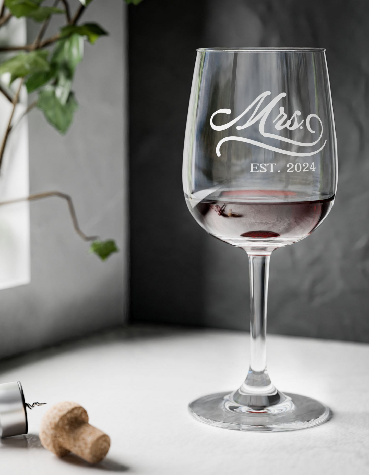 Personalized |Mr. & Mrs. Wine Glass |12oz