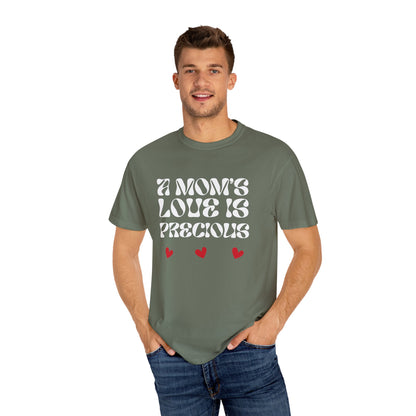 A Mom's Love Is  Precious | Inflated Text | T-shirt