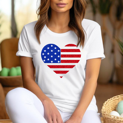 4th of July | T-Shirt | American Flag Heart |